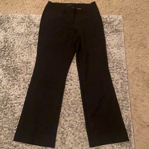 I’m selling a pair of Worthington slacks.